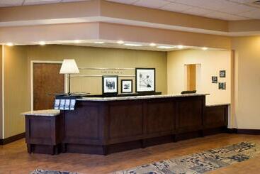 هتل Hampton Inn & Suites Hershey