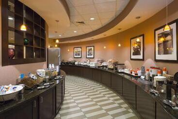 هتل Hampton Inn & Suites Hershey