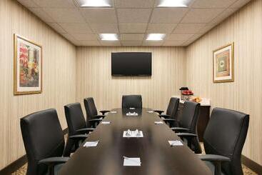 هتل Hampton Inn & Suites Hershey