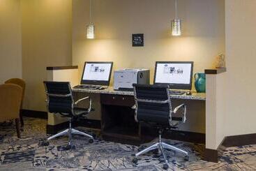 هتل Hampton Inn & Suites Hershey