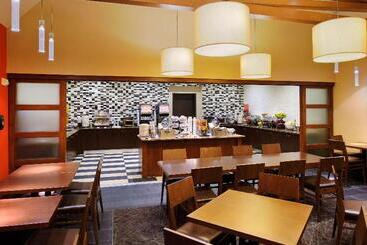 هتل Hampton Inn Philadelphia Center Cityconvention Center