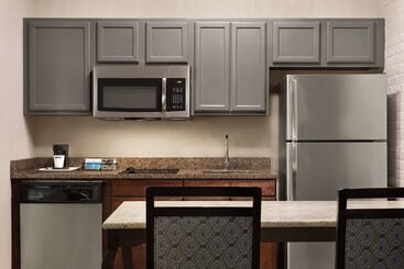 هتل Hampton Inn & Suites New Orleansconvention Center