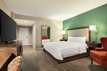 هتل Hampton Inn & Suites New Orleansconvention Center