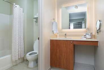 هتل Hawthorn Extended Stay By Wyndham Naples