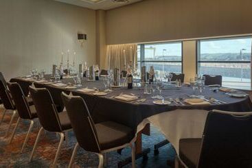 هتل Hilton Belfast