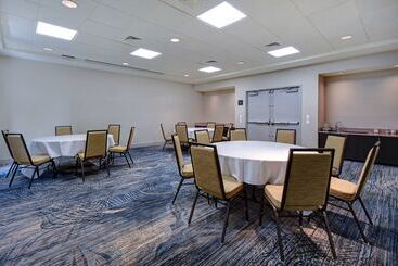 هتل Hilton Garden Inn Ft Myers