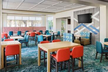 هتل Hilton Garden Inn Orlando At Seaworld