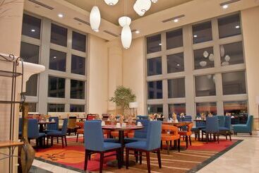 هتل Hilton Garden Inn Philadelphia Center City