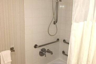 هتل Hilton Garden Inn Philadelphia Center City