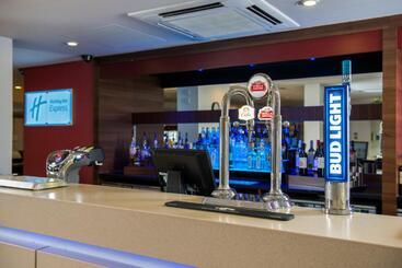 هتل Holiday Inn Express   Glasgow Airport, An Ihg