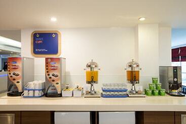 هتل Holiday Inn Express   Glasgow Airport, An Ihg