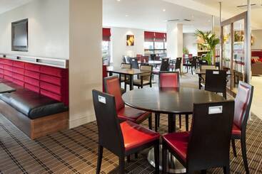 هتل Holiday Inn Express   Glasgow Airport, An Ihg