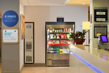 هتل Holiday Inn Express   Glasgow Airport, An Ihg