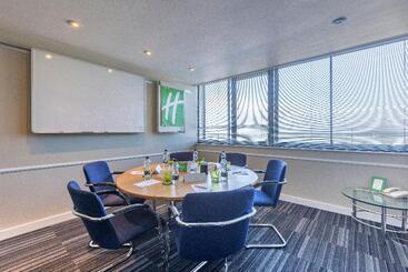 هتل Holiday Inn Express   Glasgow Airport, An Ihg