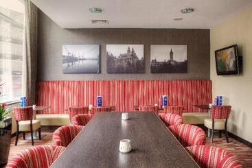 هتل Holiday Inn Express   Glasgow   City Ctr Theatreland, An Ihg