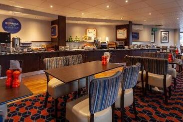 هتل Holiday Inn Express   Glasgow   City Ctr Theatreland, An Ihg