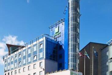 هتل Holiday Inn Express   Glasgow   City Ctr Theatreland, An Ihg