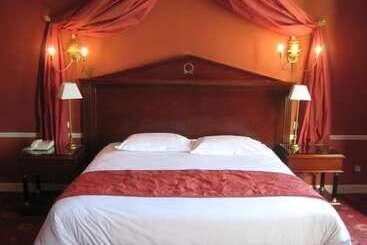 هتل Hôtel Les Maréchaux