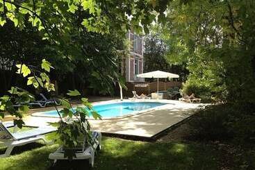 هتل Hôtel Les Maréchaux