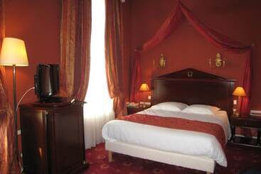 هتل Hôtel Les Maréchaux