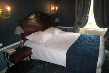 هتل Hôtel Les Maréchaux