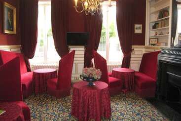 هتل Hôtel Les Maréchaux