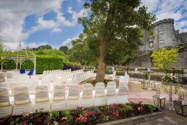 هتل Kilkenny River Court