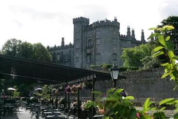 هتل Kilkenny River Court