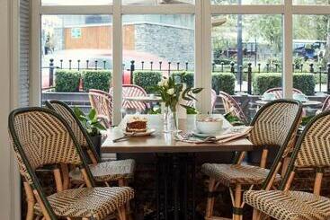 Killarney Plaza Hotel & Spa