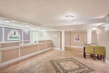 هتل Baymont By Wyndham Fort Myers Central