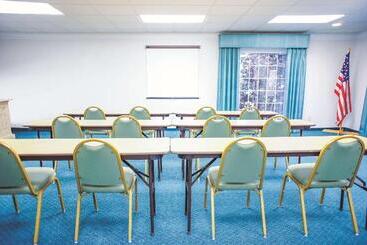 هتل La Quinta Inn By Wyndham Moline Airport