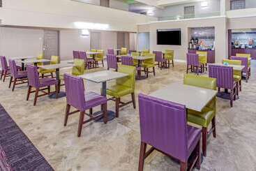 هتل La Quinta By Wyndham Lubbock West Medical Center