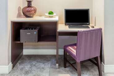 هتل La Quinta By Wyndham Lubbock West Medical Center