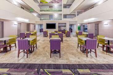 هتل La Quinta By Wyndham Lubbock West Medical Center