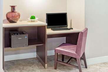 هتل La Quinta By Wyndham Lubbock West Medical Center