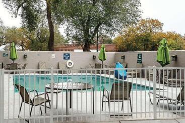 هتل La Quinta By Wyndham Lubbock West Medical Center