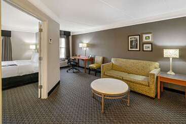 هتل La Quinta By Wyndham Macon
