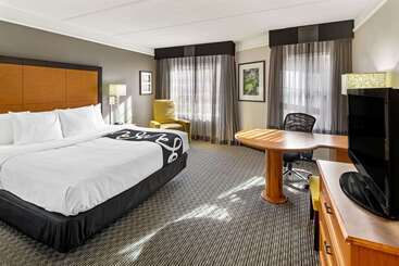 هتل La Quinta By Wyndham Macon