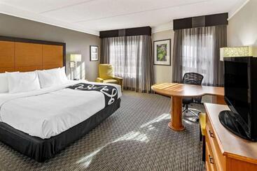 هتل La Quinta By Wyndham Macon