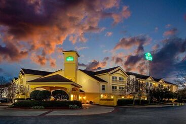 هتل La Quinta By Wyndham Macon
