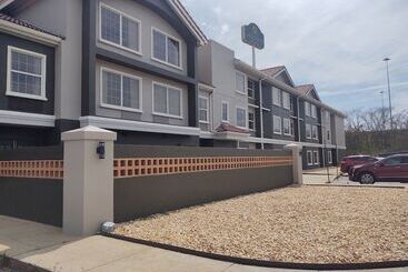 هتل La Quinta By Wyndham Macon
