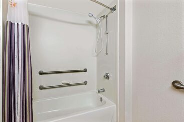 هتل La Quinta By Wyndham Macon