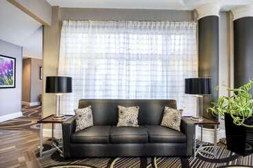 هتل La Quinta Inn & Suites By Wyndham Myrtle Beach Broadway Area