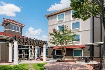 هتل La Quinta Inn & Suites By Wyndham Myrtle Beach Broadway Area