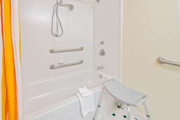 هتل La Quinta By Wyndham Salt Lake City Airport
