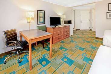 هتل La Quinta By Wyndham Salt Lake City Airport