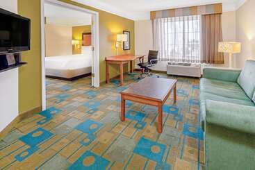 هتل La Quinta By Wyndham Salt Lake City Airport