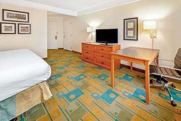 هتل La Quinta By Wyndham Salt Lake City Airport