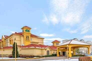 هتل La Quinta By Wyndham Salt Lake City Airport