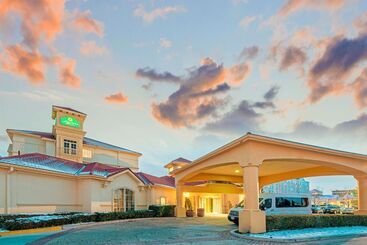 هتل La Quinta By Wyndham Salt Lake City Airport